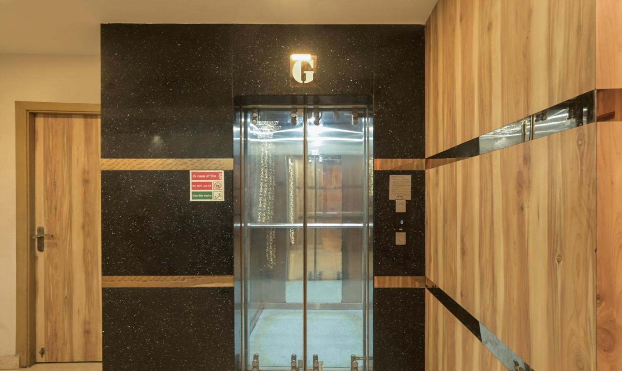 Hotel Orion Crystal Калькутта Экстерьер фото