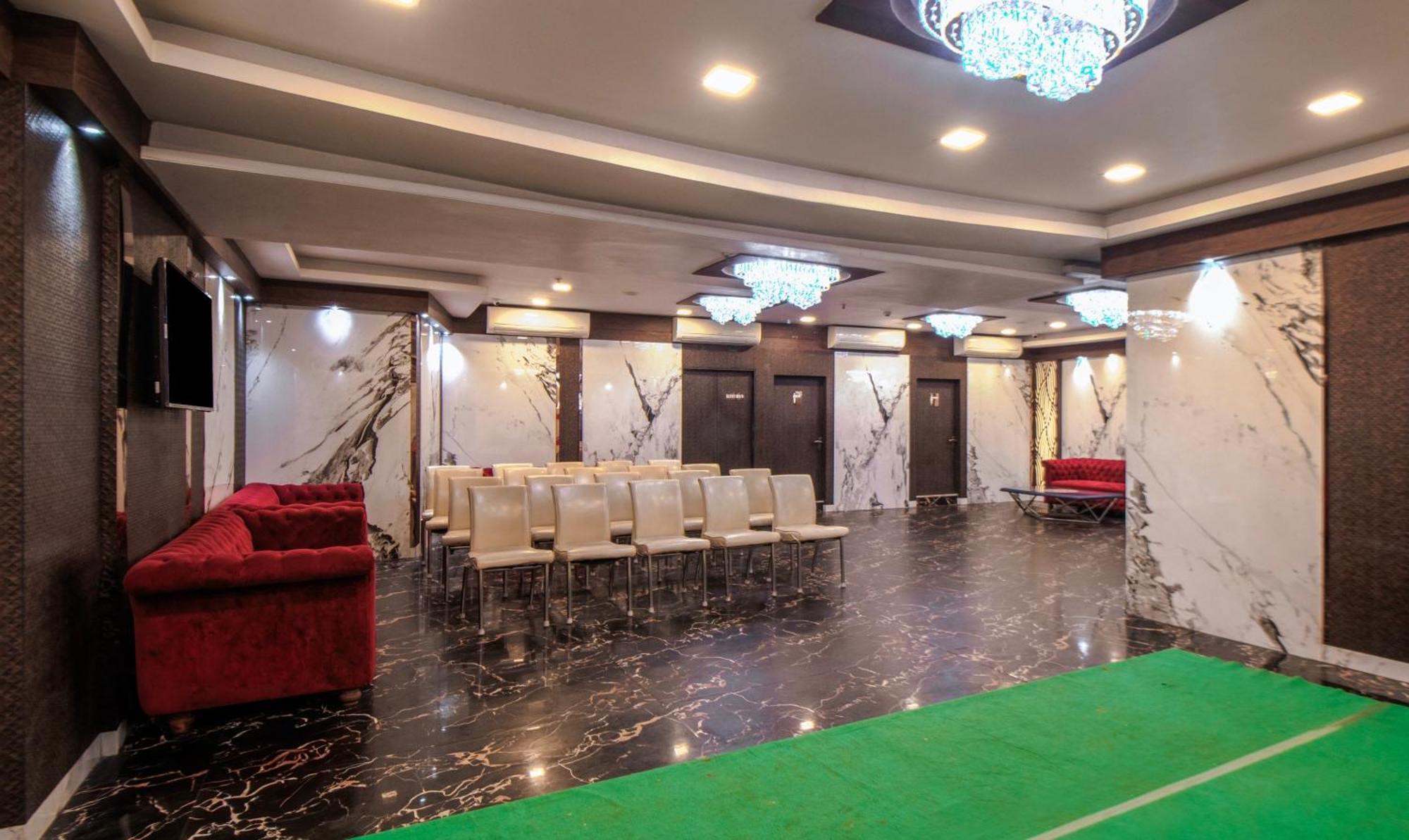 Hotel Orion Crystal Калькутта Экстерьер фото