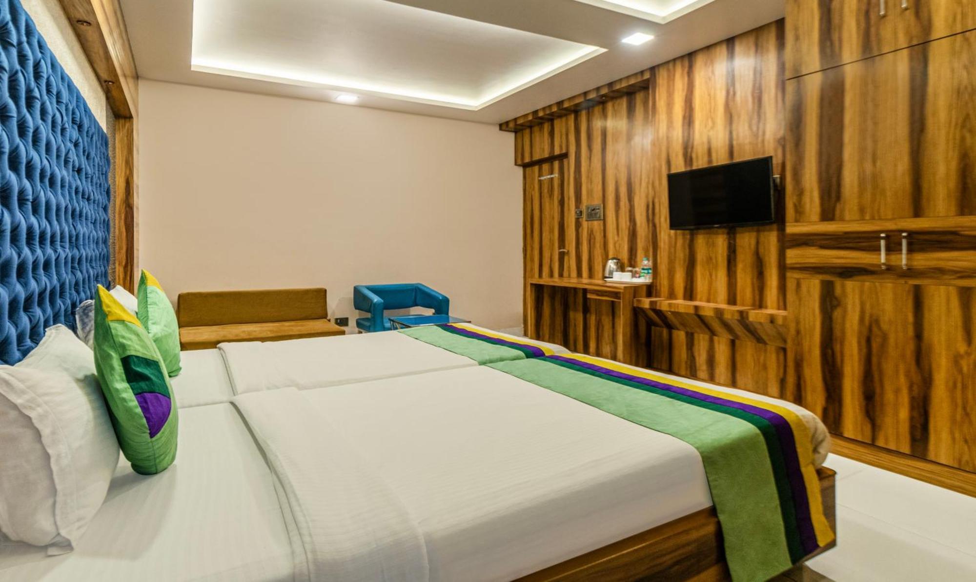 Hotel Orion Crystal Калькутта Экстерьер фото