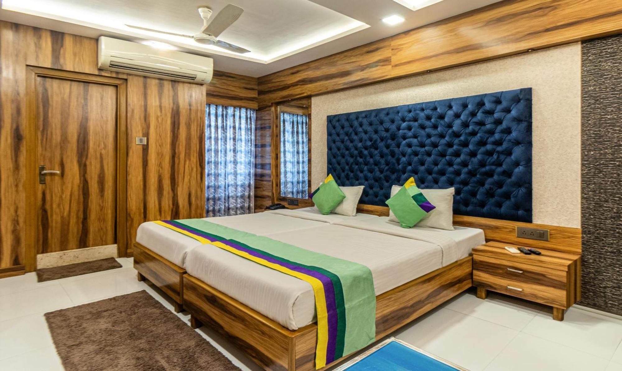 Hotel Orion Crystal Калькутта Экстерьер фото